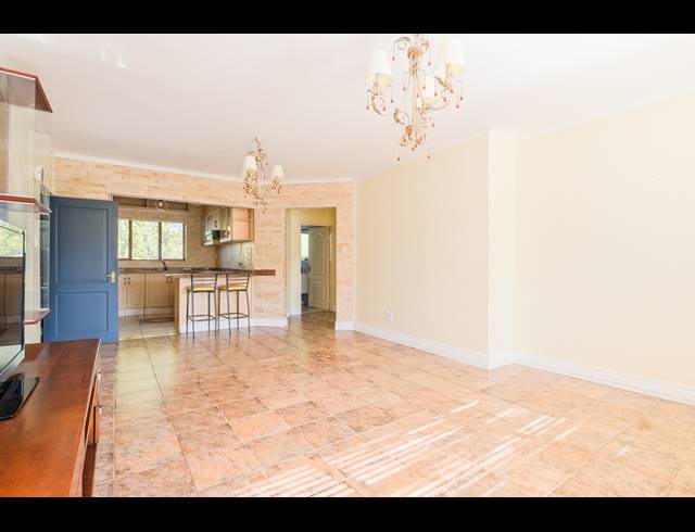 2 BEDROOM APARTMENT TO LET IN MELROSE NORTH